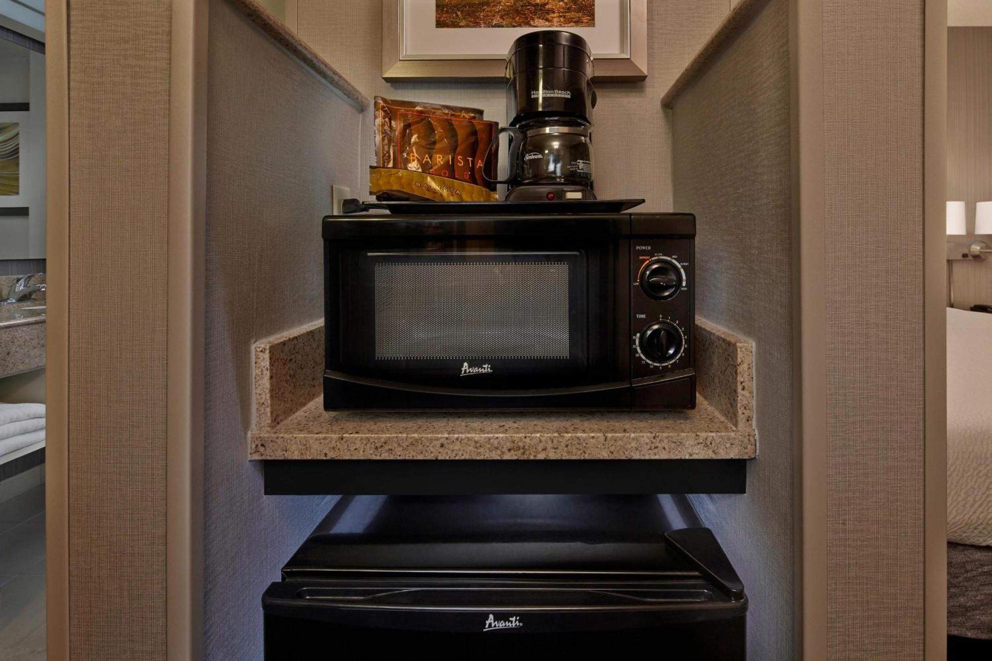 Courtyard By Marriott Providence Warwick Hotel Bagian luar foto