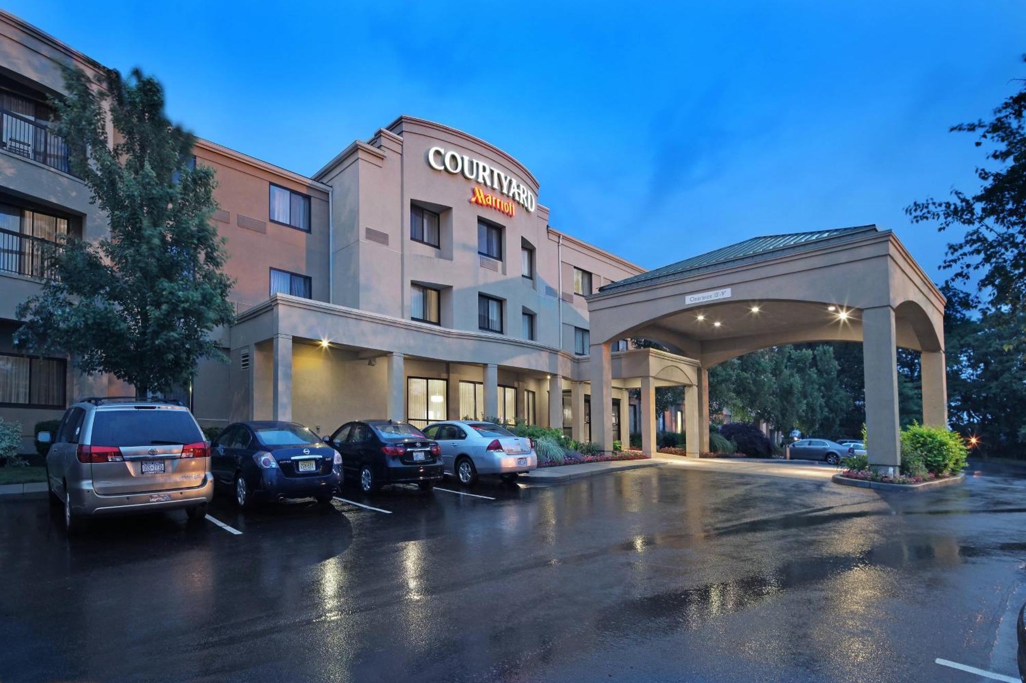 Courtyard By Marriott Providence Warwick Hotel Bagian luar foto