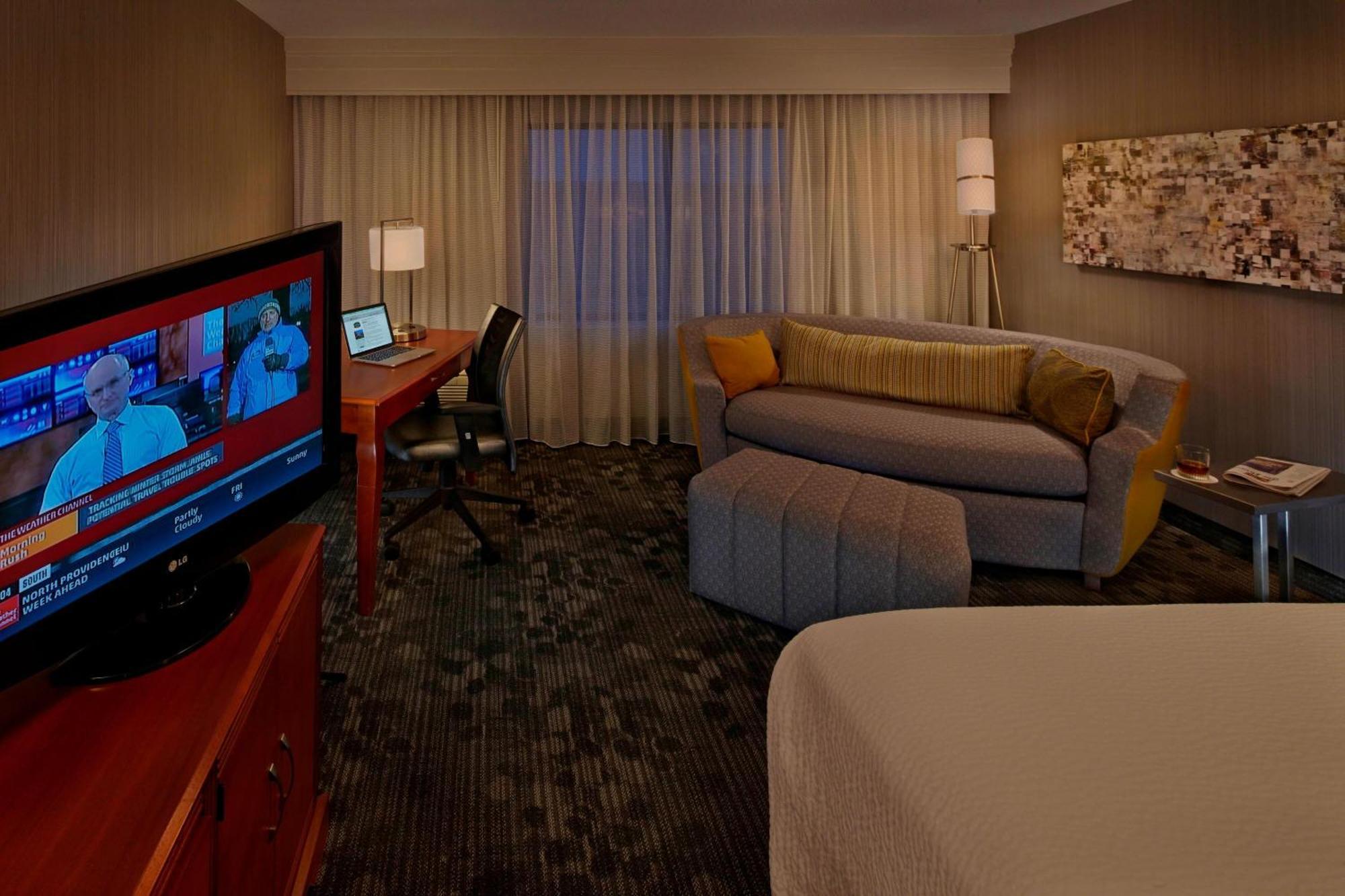 Courtyard By Marriott Providence Warwick Hotel Bagian luar foto