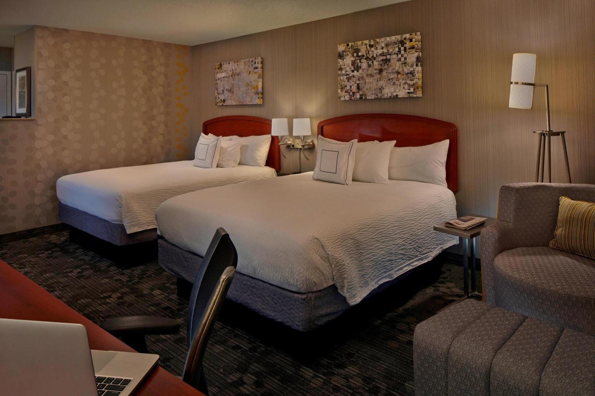 Courtyard By Marriott Providence Warwick Hotel Bagian luar foto