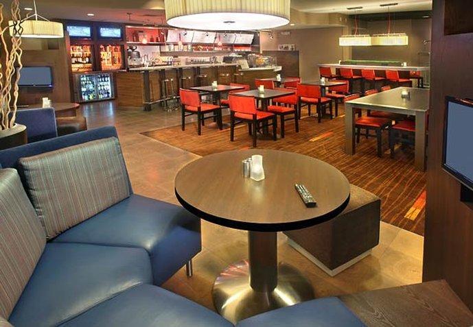 Courtyard By Marriott Providence Warwick Hotel Bagian luar foto